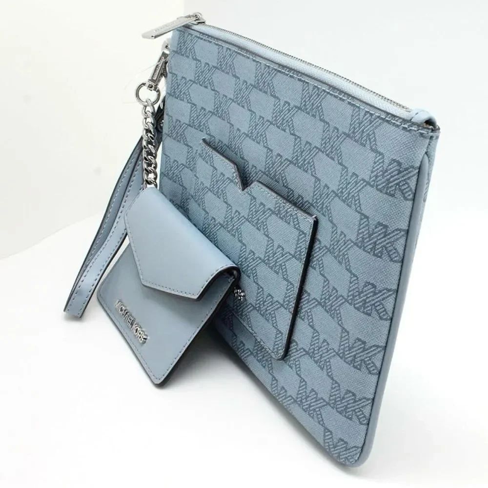 Michael Kors Pale Blue Jet Set Travel Large 2 In 1 Card Case and Wristlet Clutch